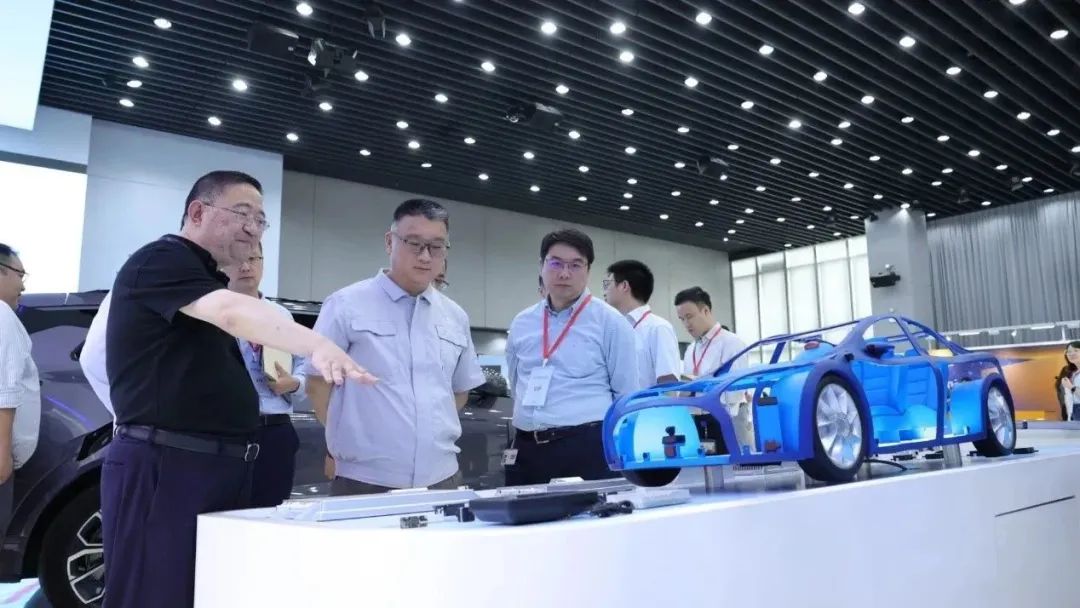 福瑞泰克亮相上汽大眾合作伙伴技術(shù)日 ，展示全棧智能駕駛解決方案